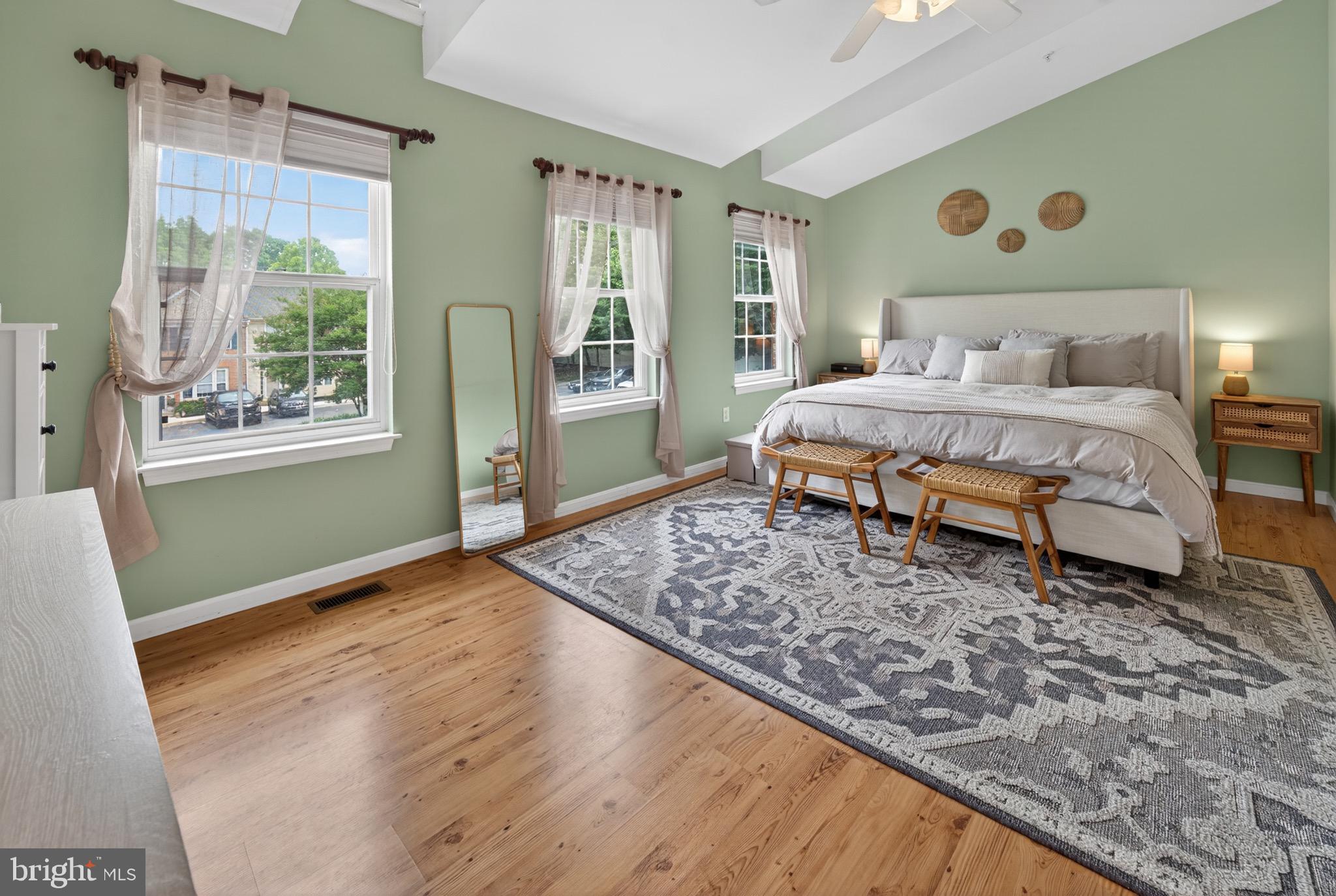 BEECHWOOD HILL - Residential