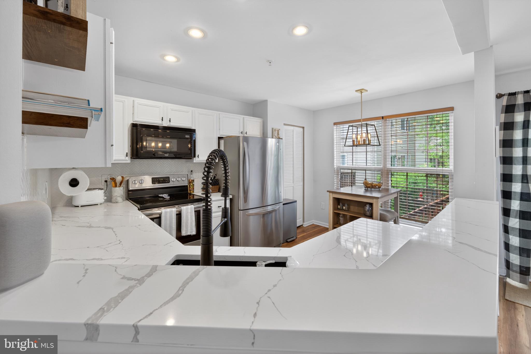 BEECHWOOD HILL - Residential