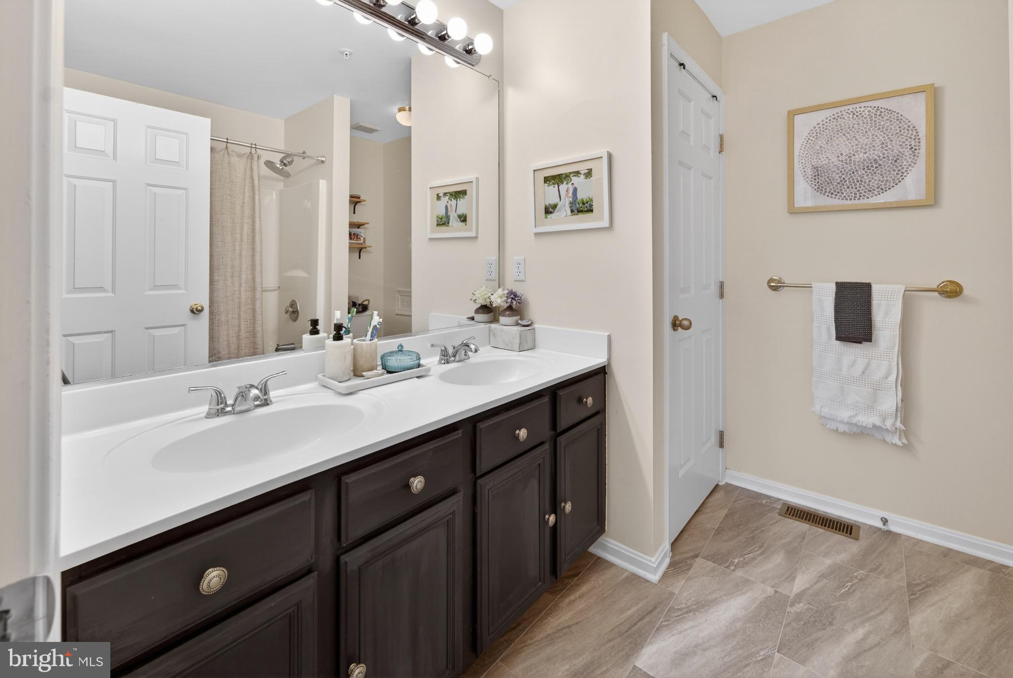 BEECHWOOD HILL - Residential