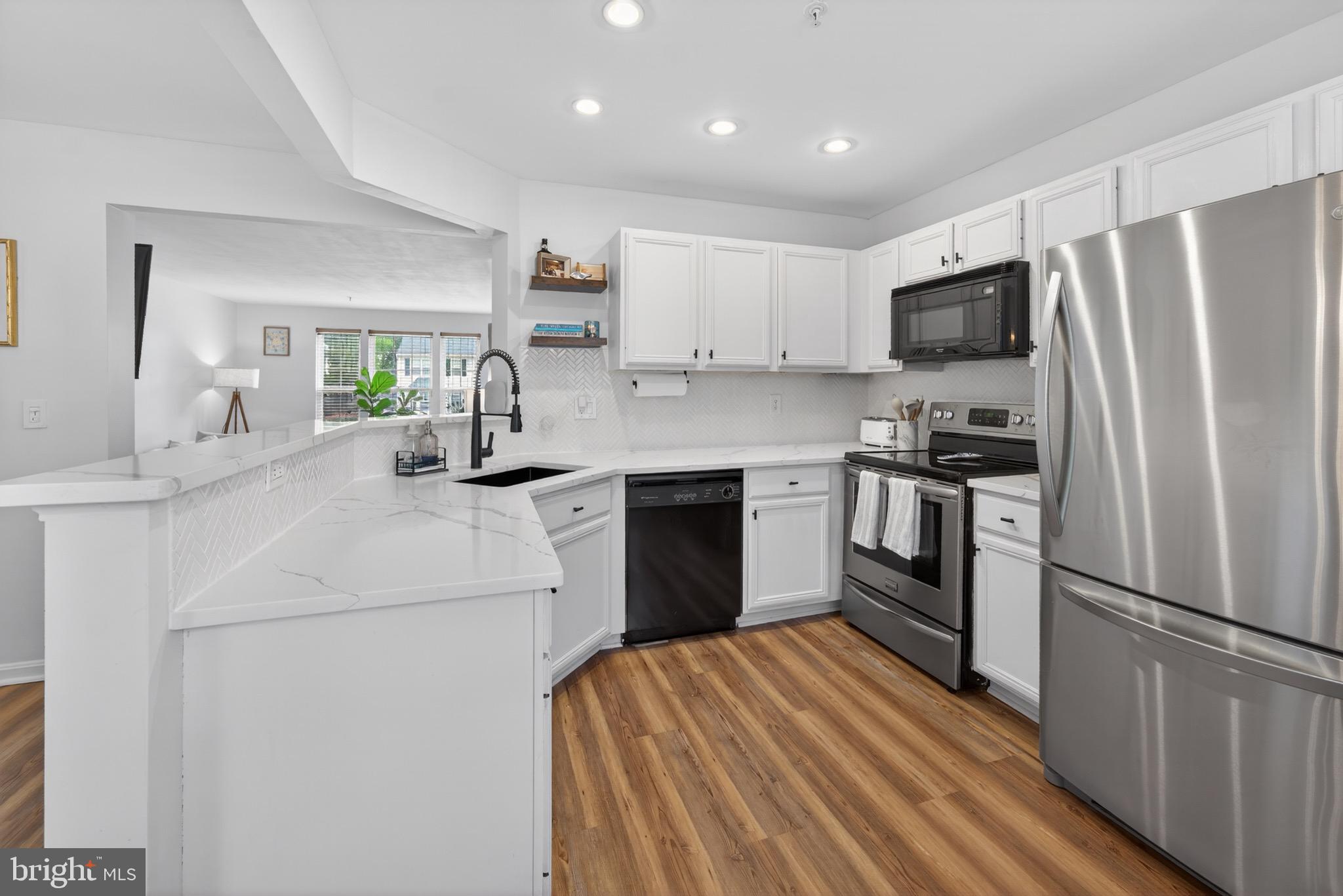 BEECHWOOD HILL - Residential