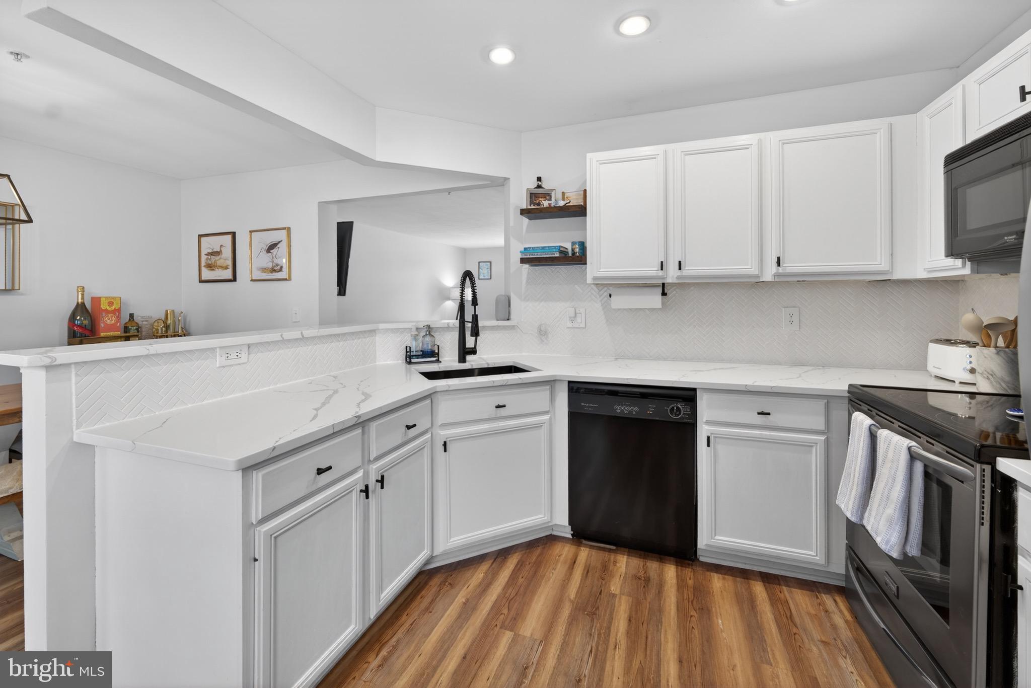 BEECHWOOD HILL - Residential
