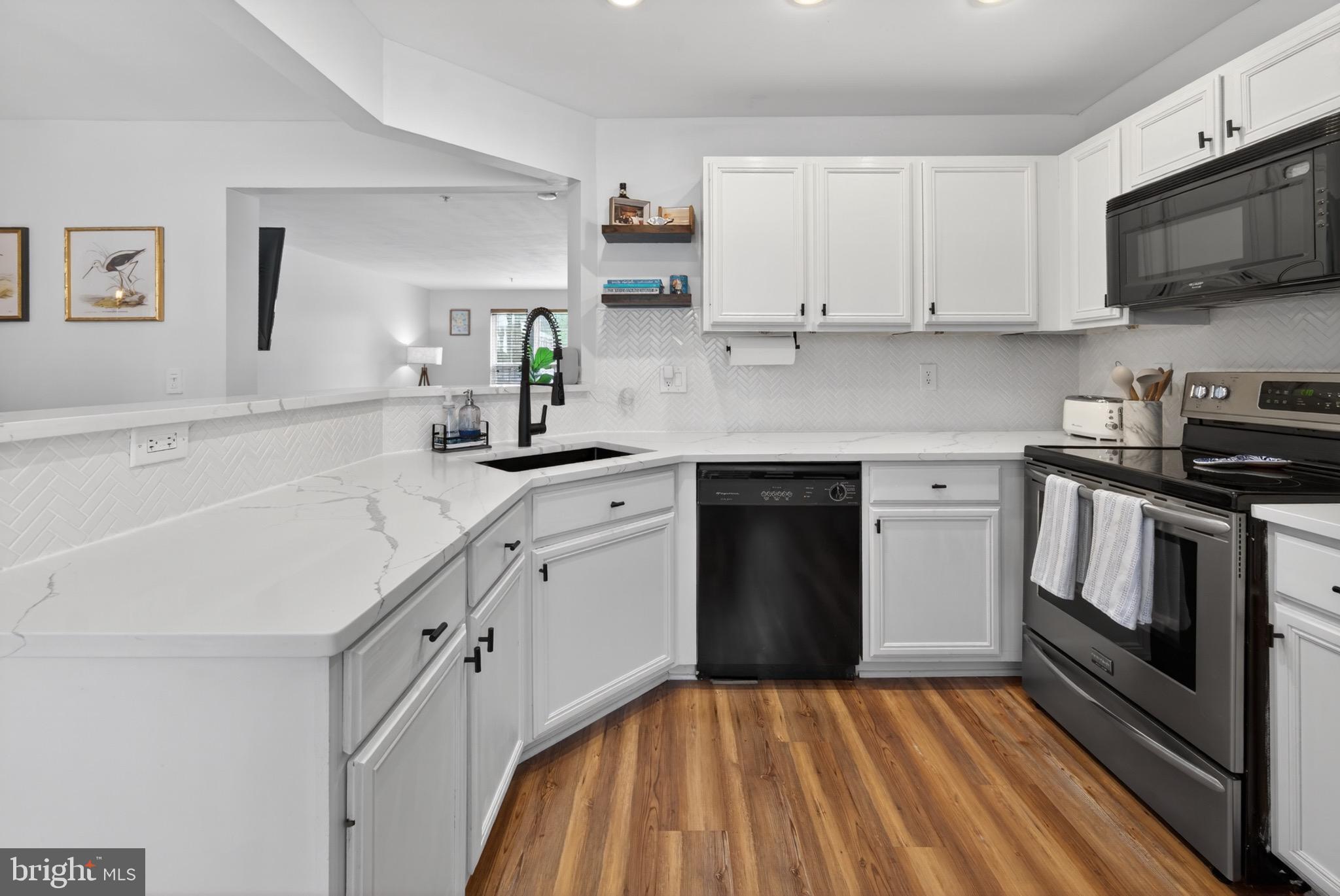 BEECHWOOD HILL - Residential