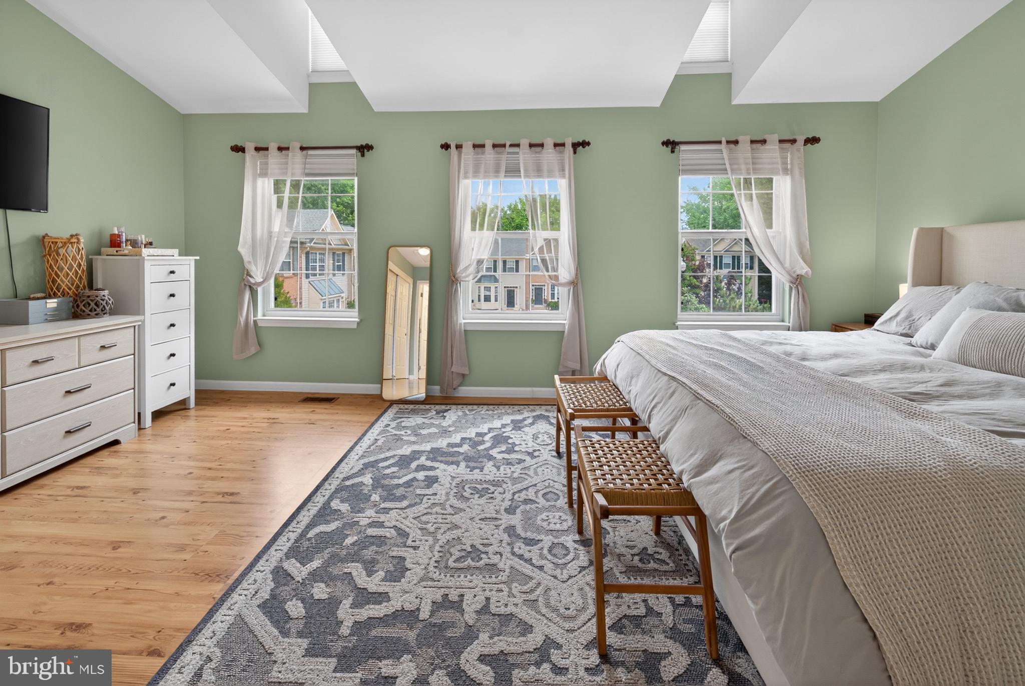 BEECHWOOD HILL - Residential