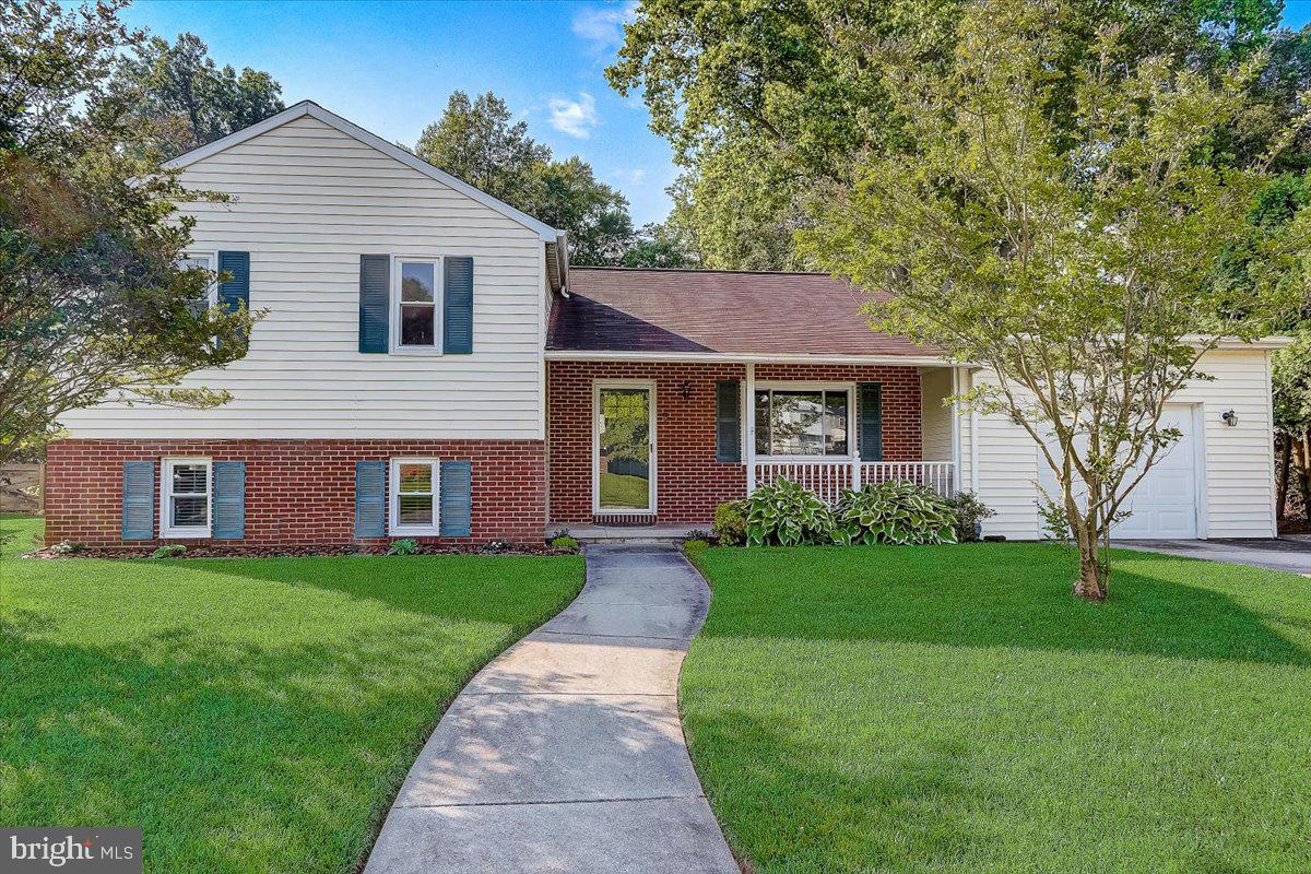 VILLAGE OF NEARBROOK - Residential