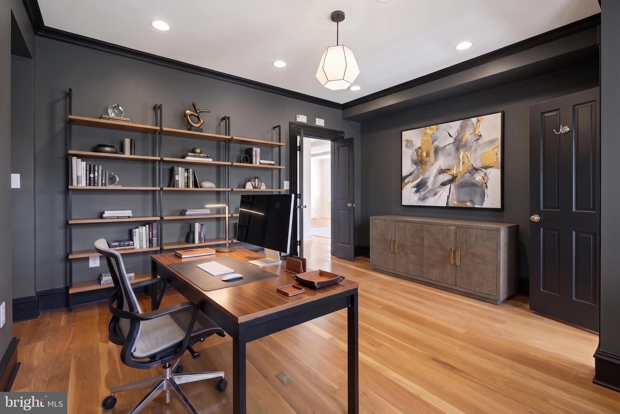 CAPITOL HILL - Residential