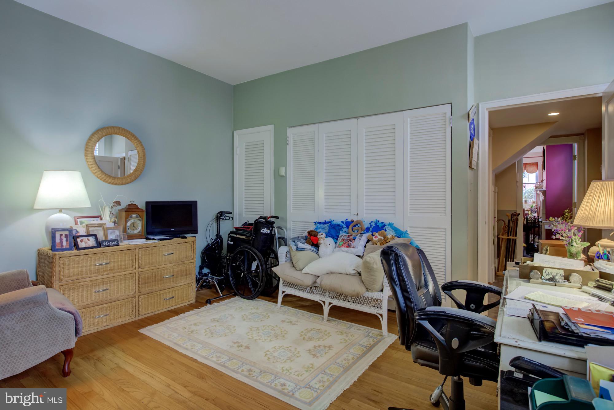 CAPITOL HILL - Residential