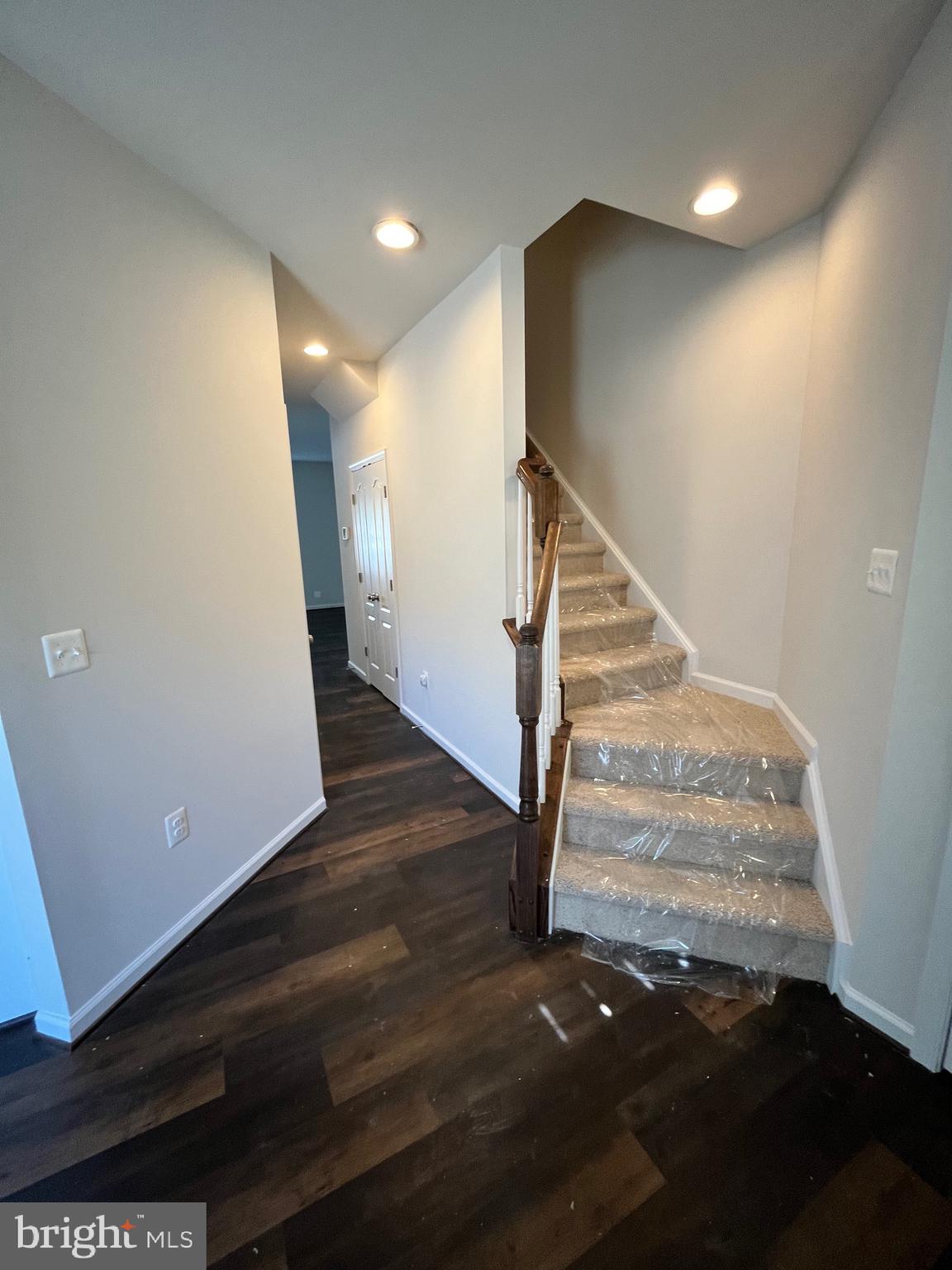REGENCY CROSSING - Residential