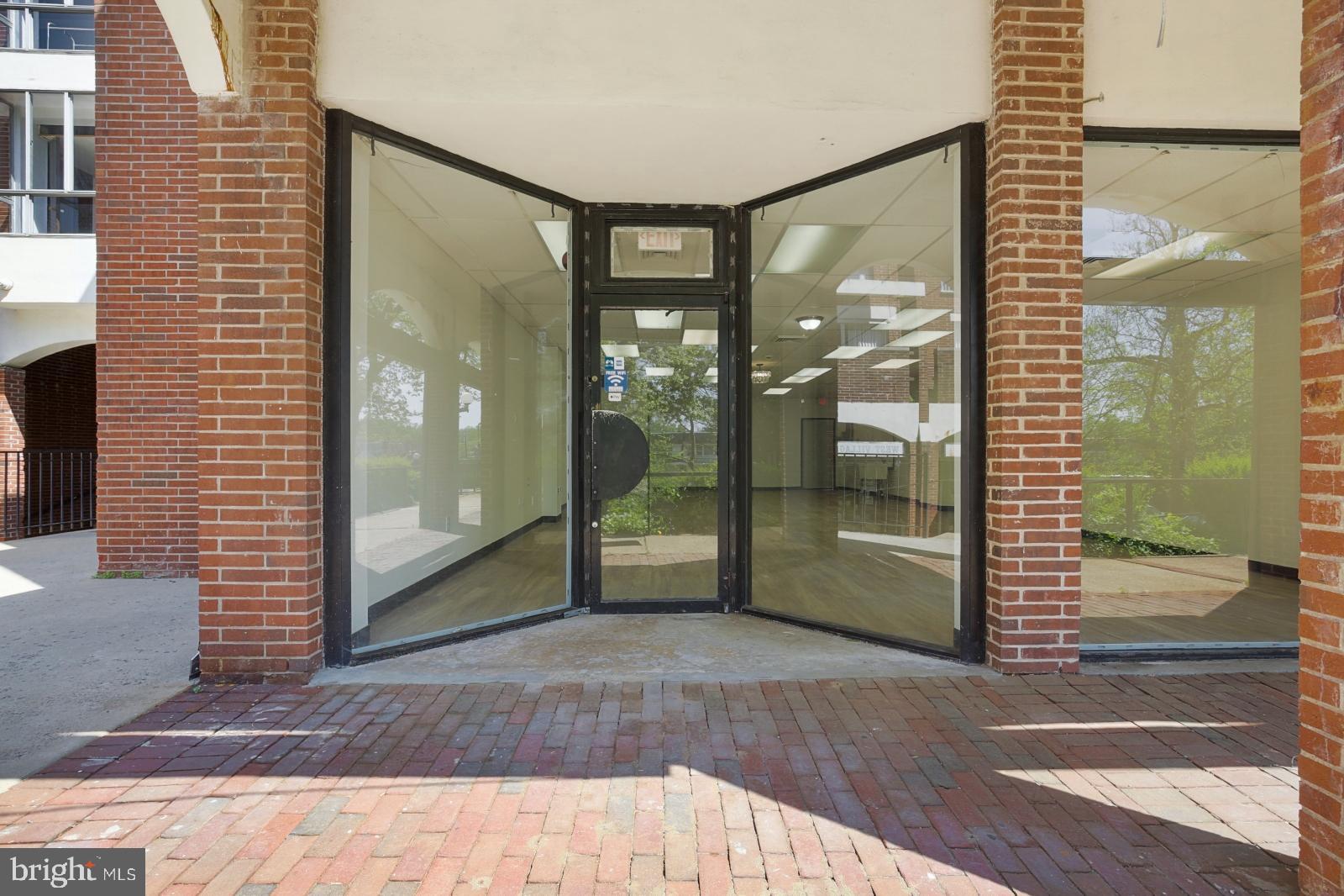 BALWYNNE PARK - Commercial Lease