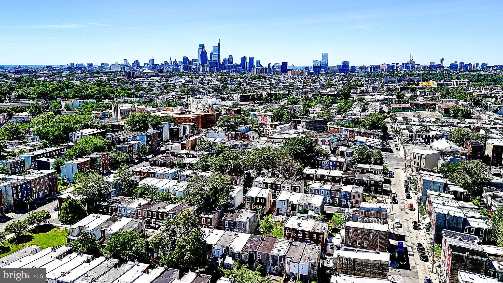 STRAWBERRY MANSION - Land