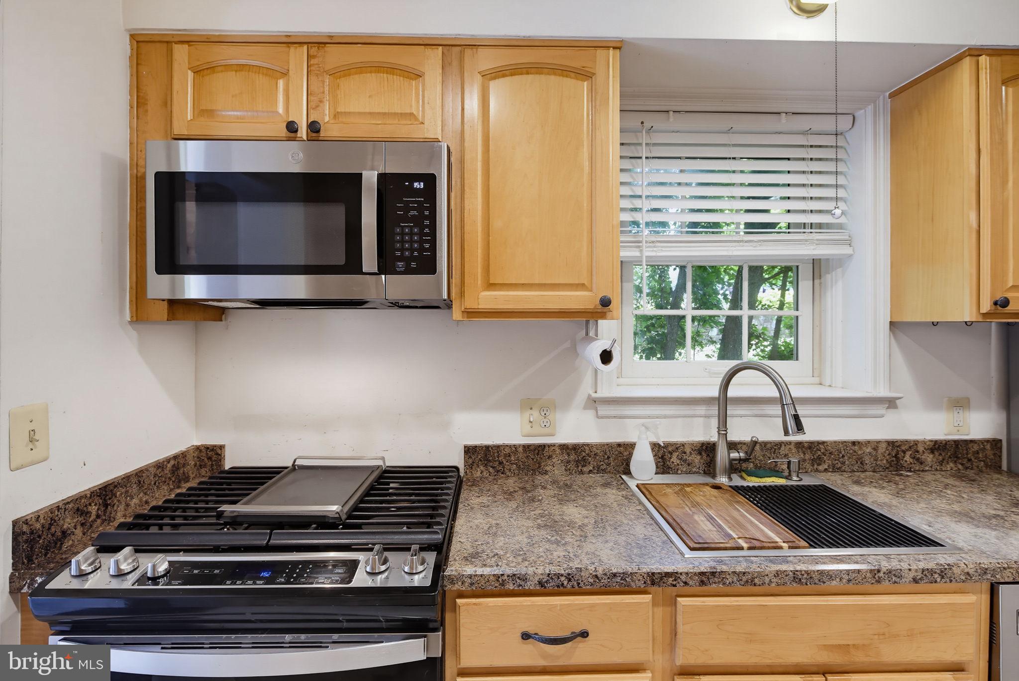 PIKESVILLE - Residential