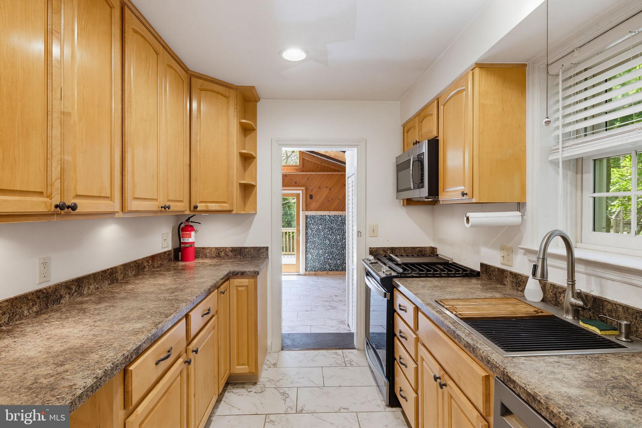 PIKESVILLE - Residential