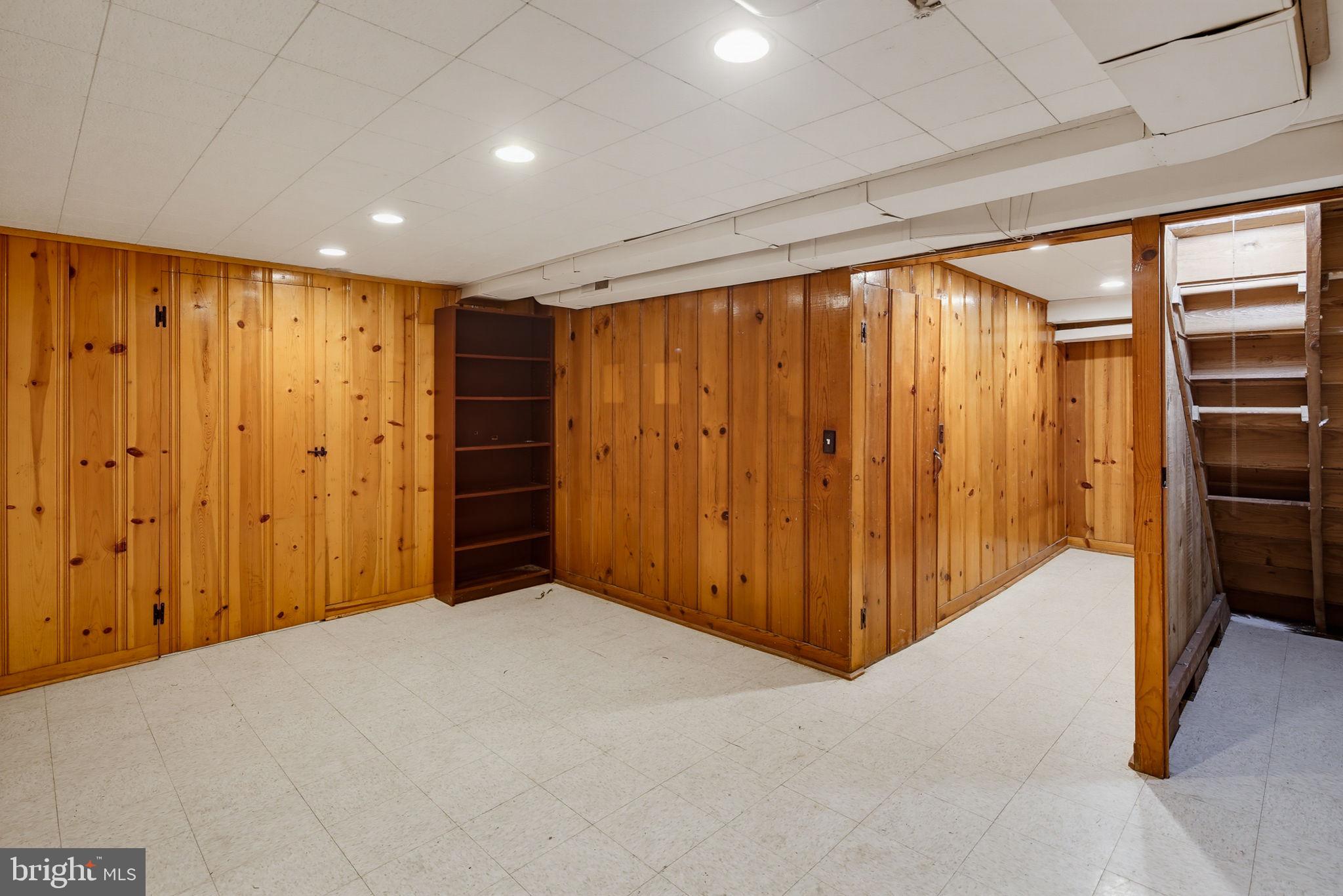 PIKESVILLE - Residential