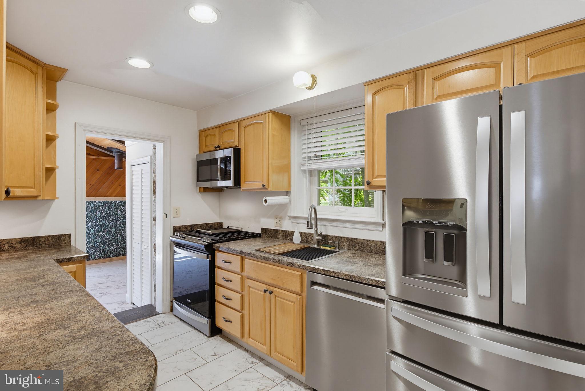 PIKESVILLE - Residential