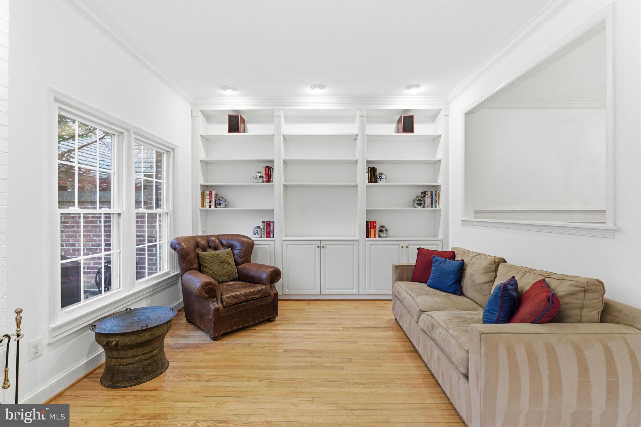 MADISON OF MCLEAN - Residential
