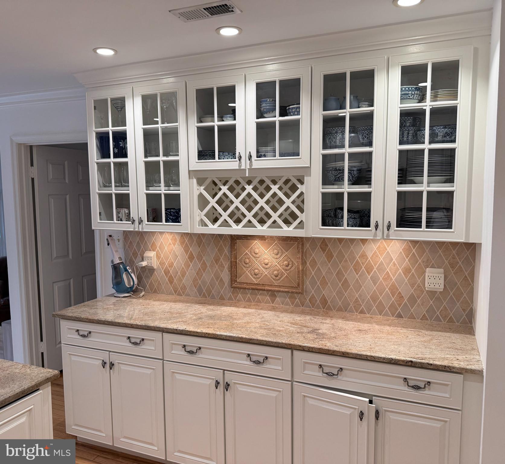 MADISON OF MCLEAN - Residential