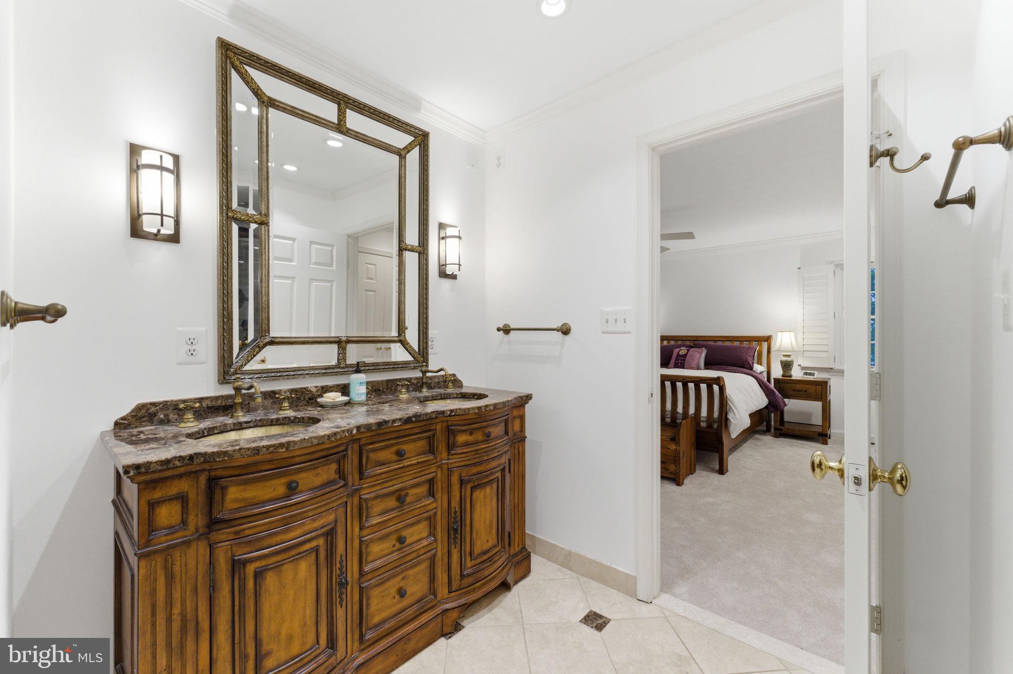 MADISON OF MCLEAN - Residential