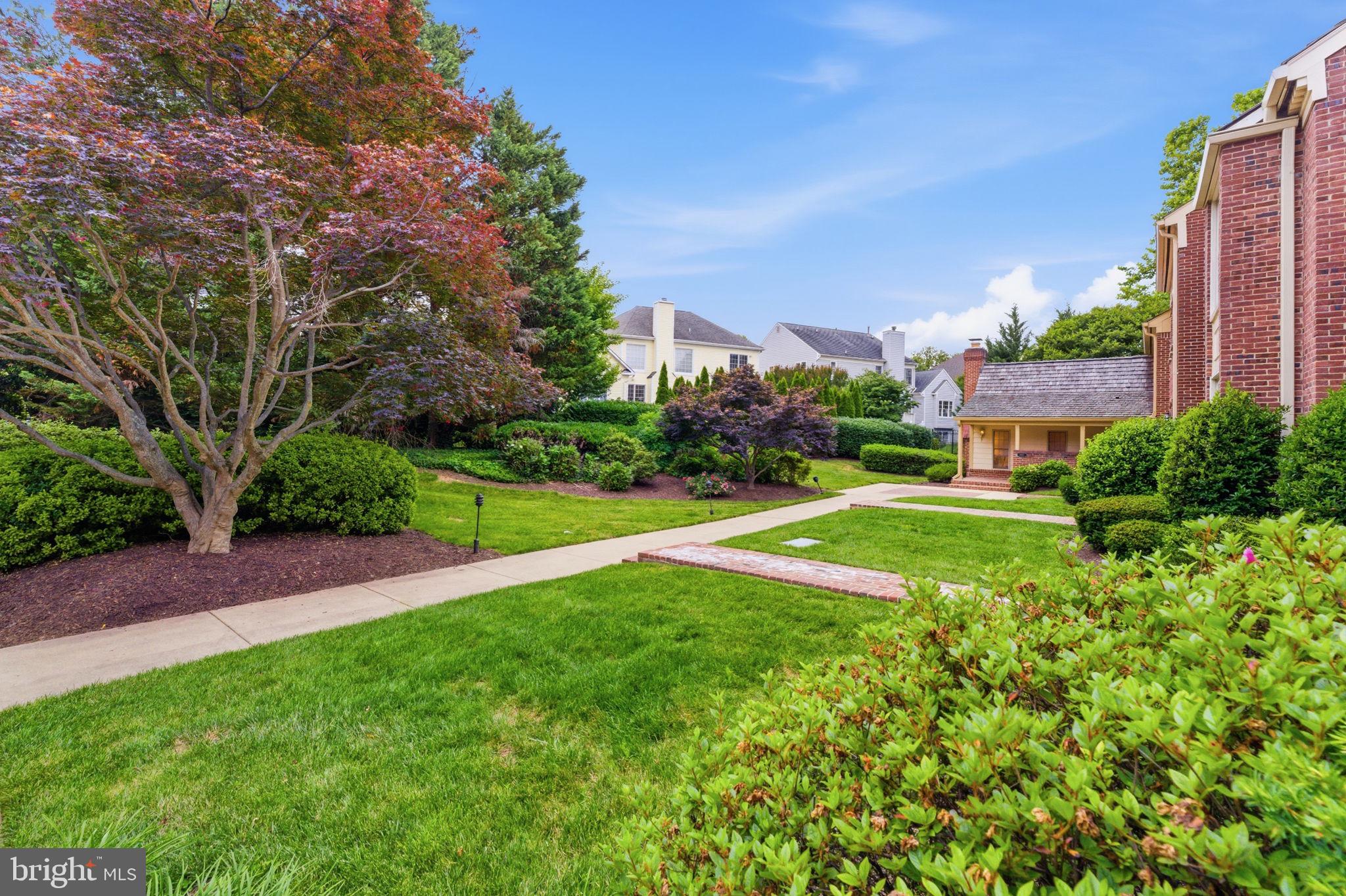 MADISON OF MCLEAN - Residential