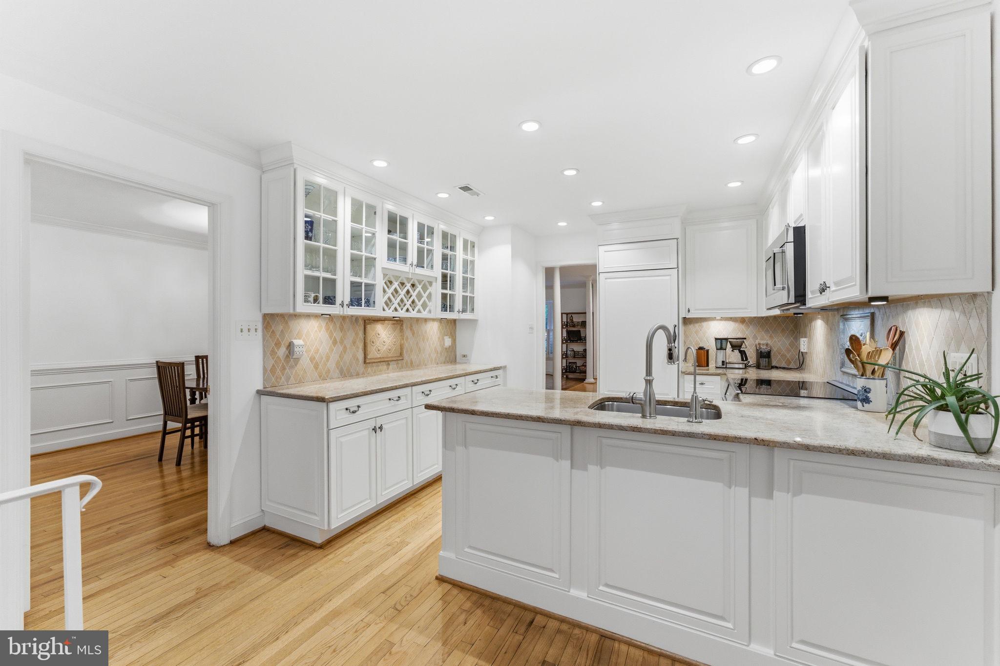 MADISON OF MCLEAN - Residential