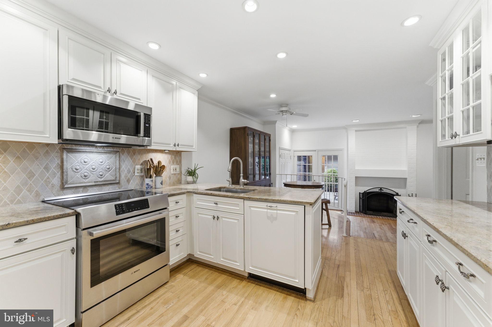 MADISON OF MCLEAN - Residential