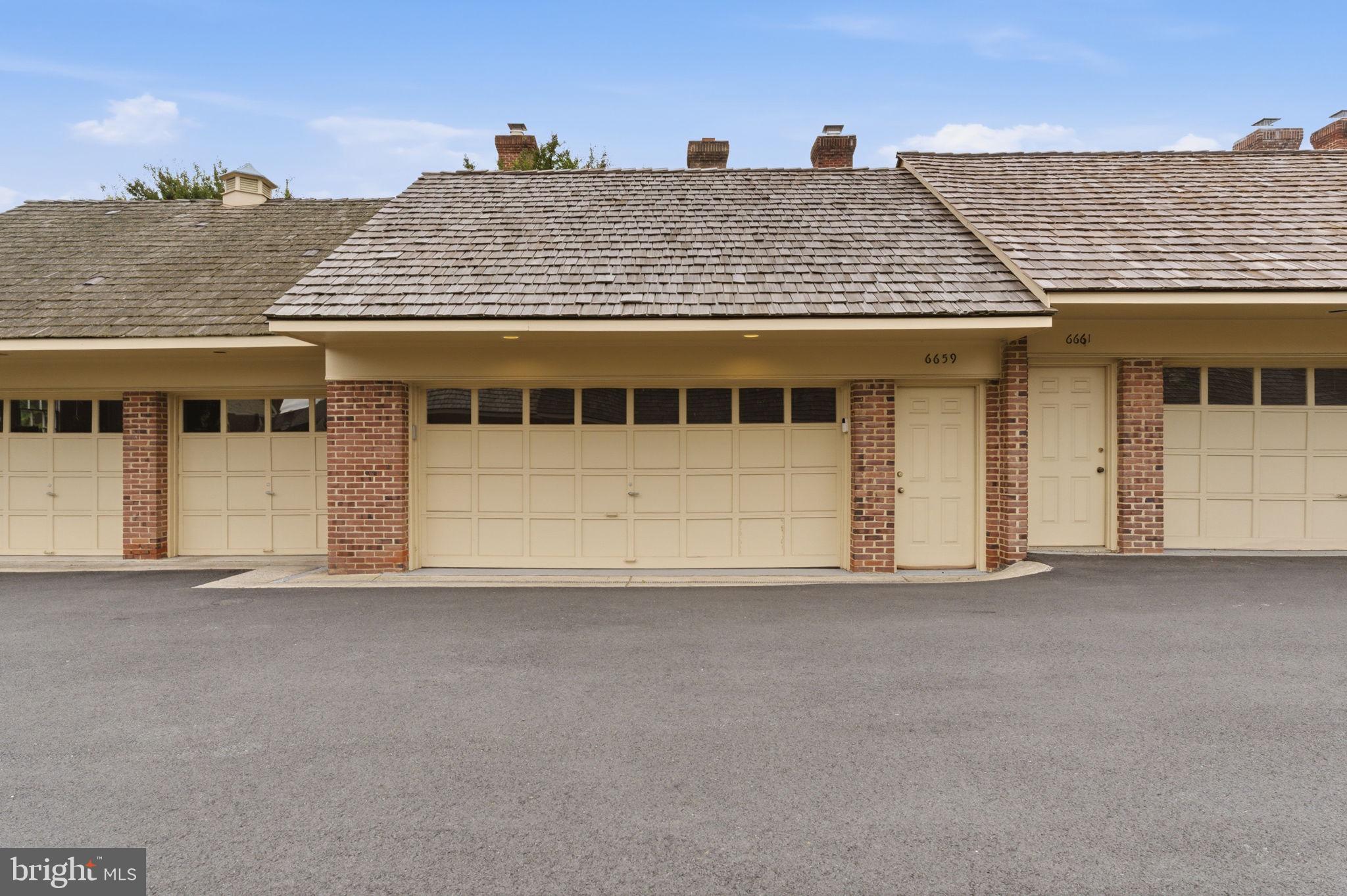MADISON OF MCLEAN - Residential