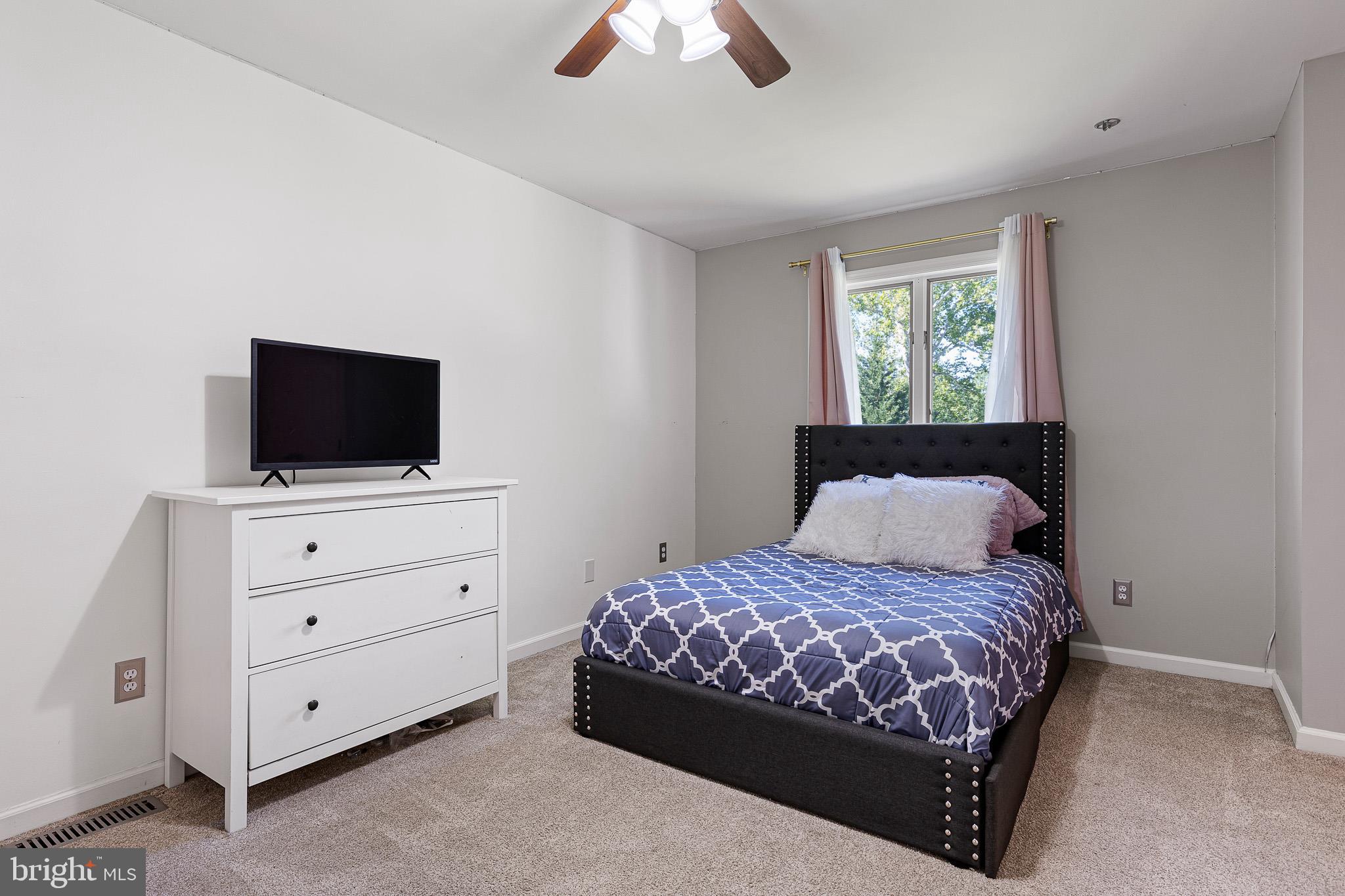 NEWARK - Residential