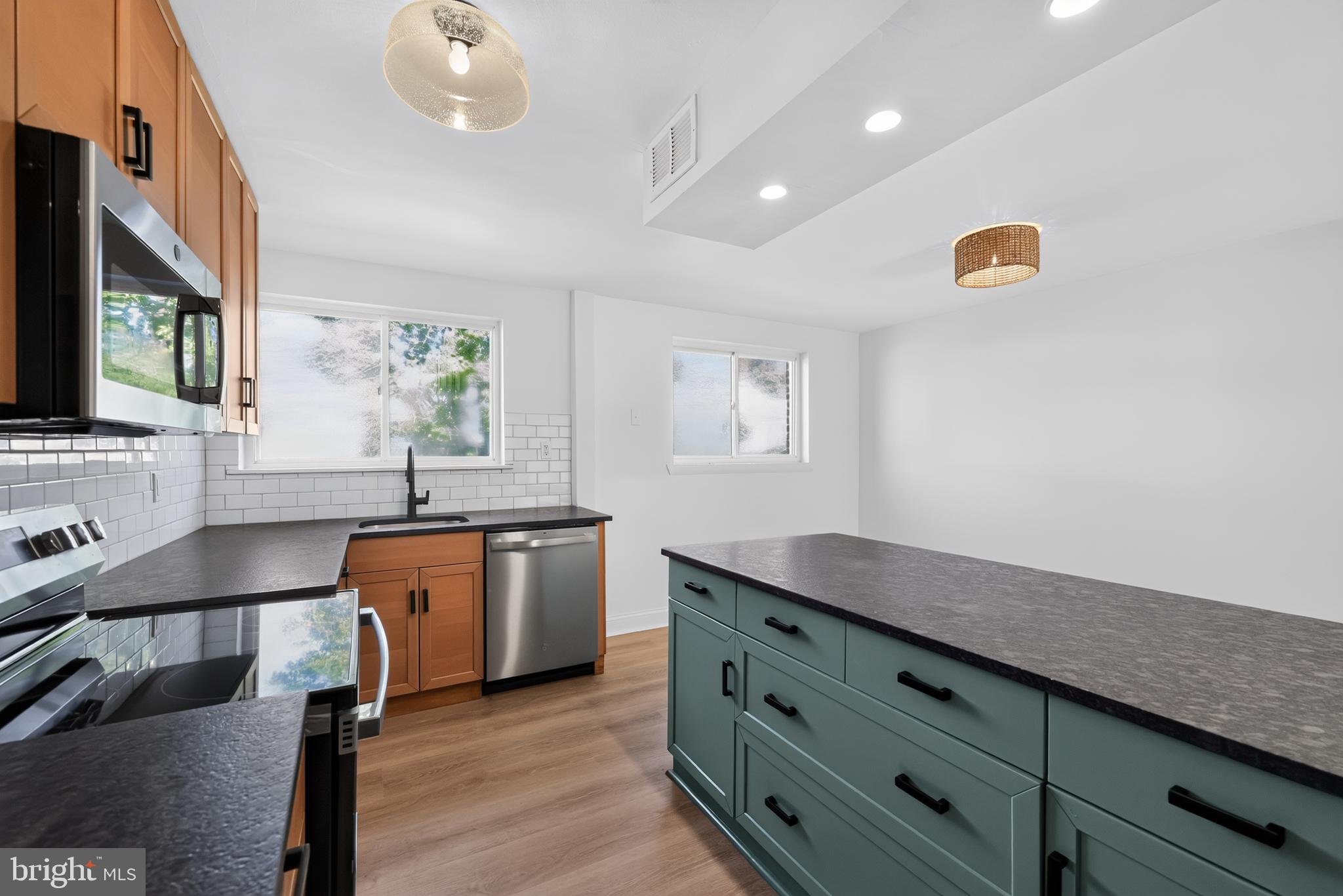 DELMAR VILLAGE - Residential