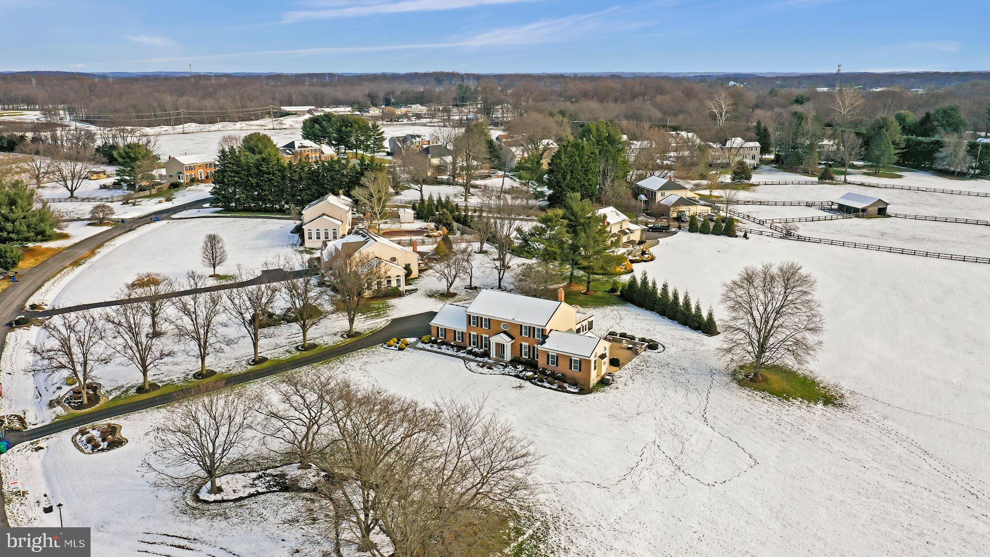 ROLLING KNOLLS - Residential
