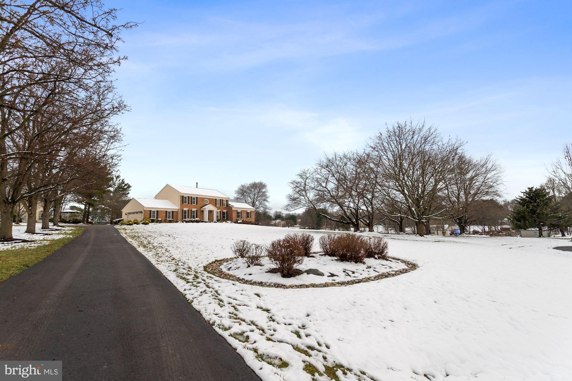 ROLLING KNOLLS - Residential