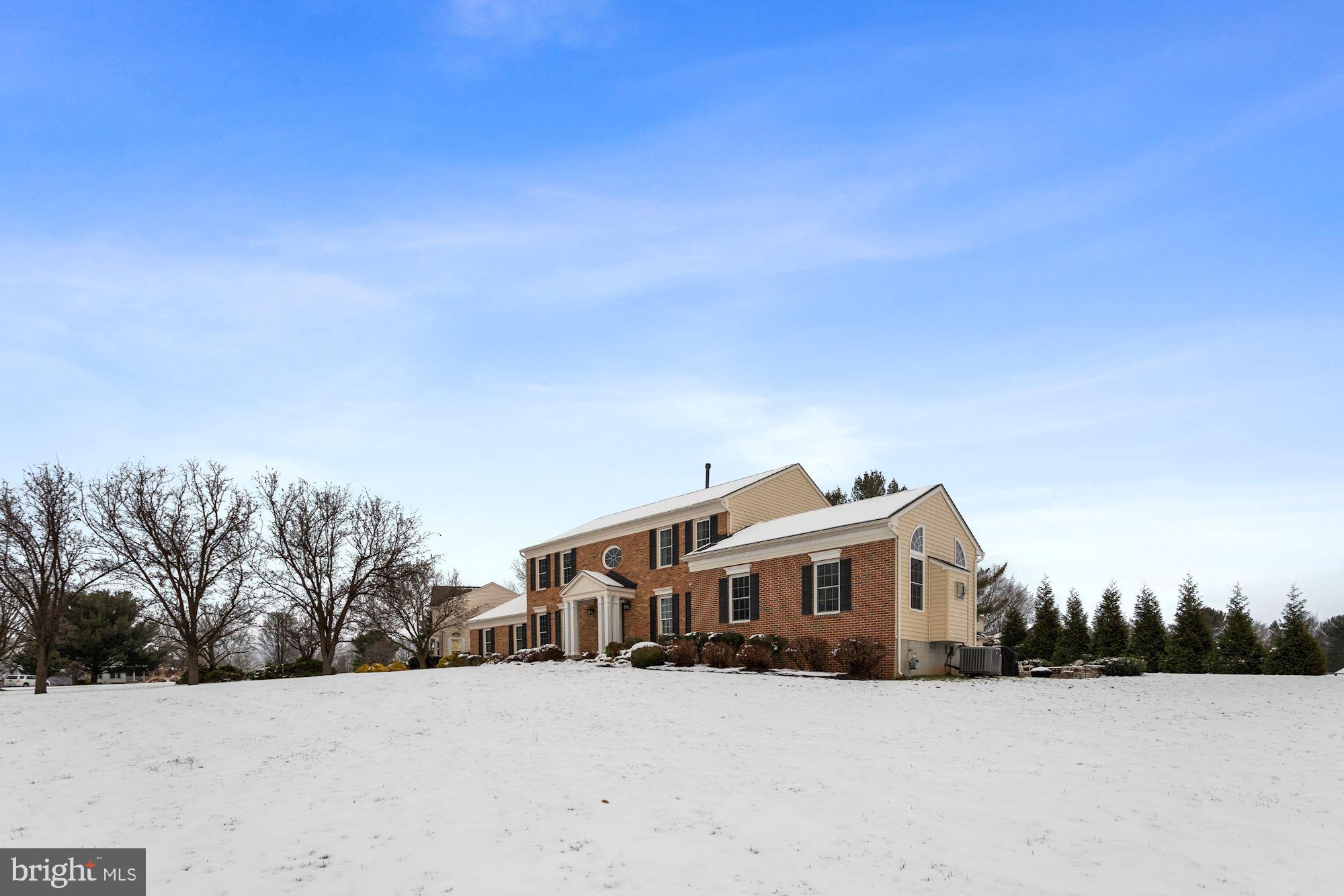 ROLLING KNOLLS - Residential