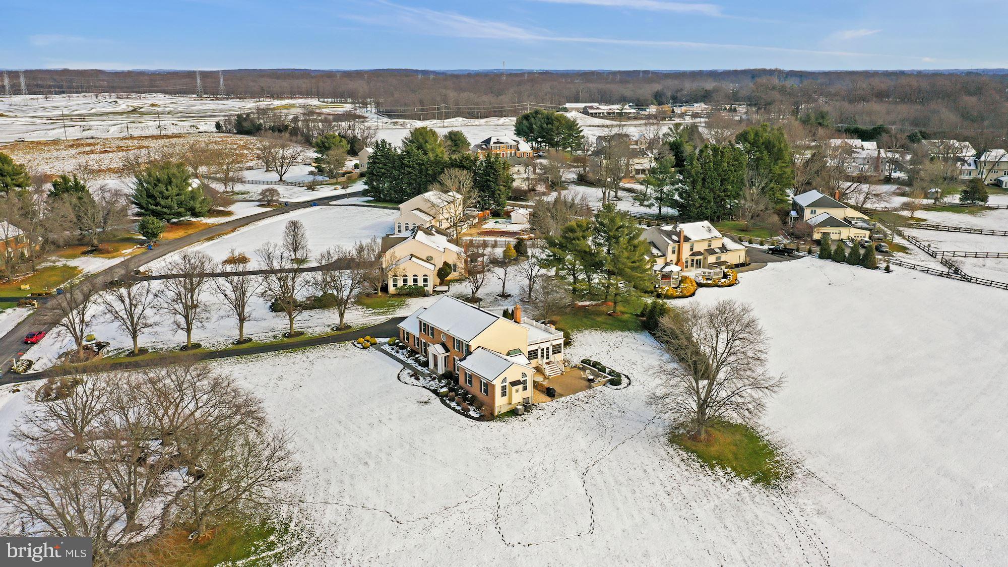 ROLLING KNOLLS - Residential