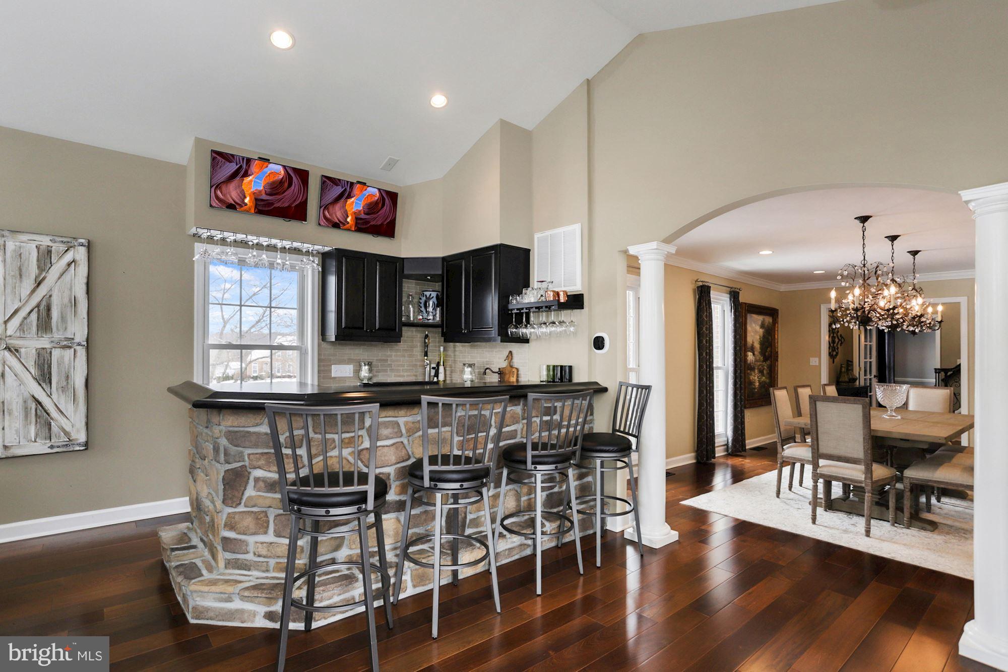 ROLLING KNOLLS - Residential