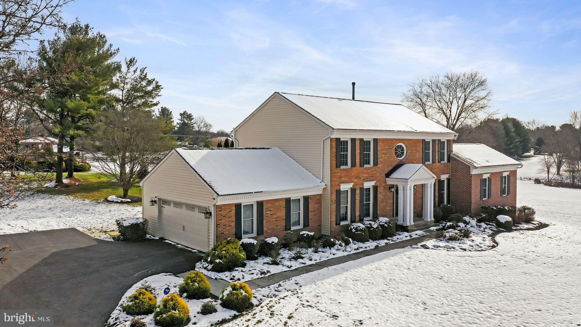 ROLLING KNOLLS - Residential