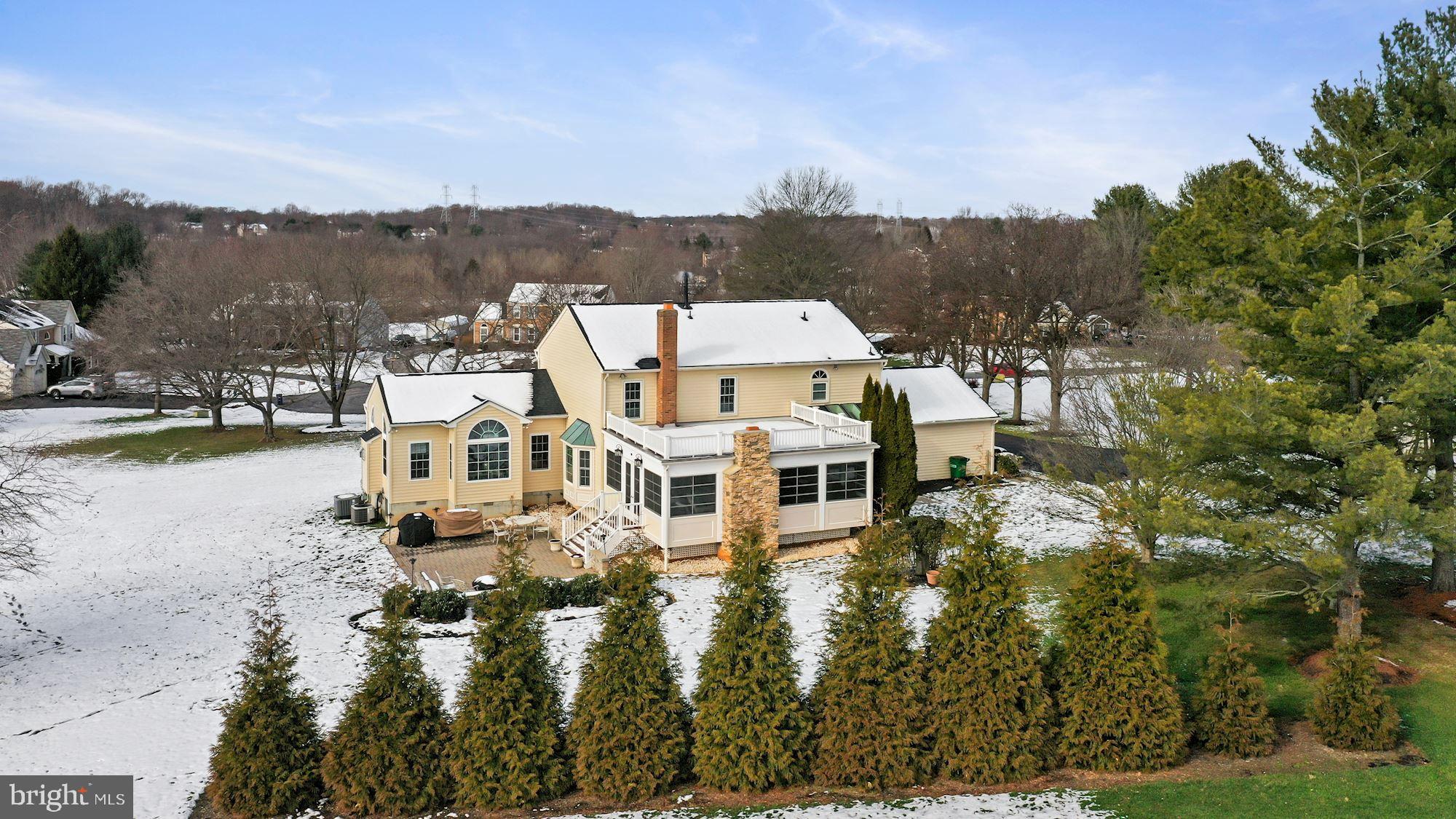 ROLLING KNOLLS - Residential