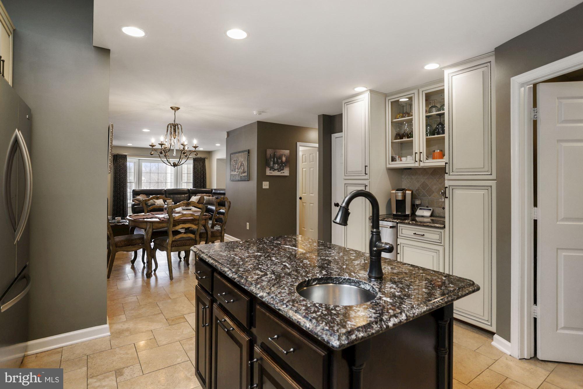 ROLLING KNOLLS - Residential