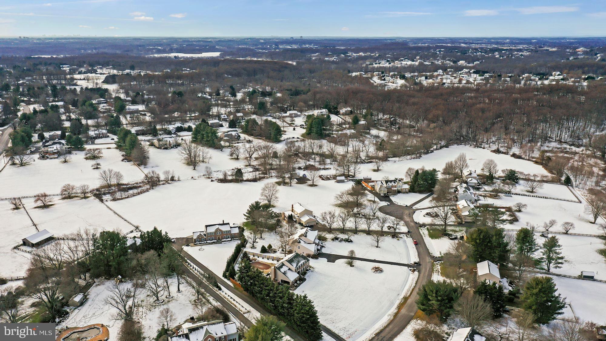 ROLLING KNOLLS - Residential