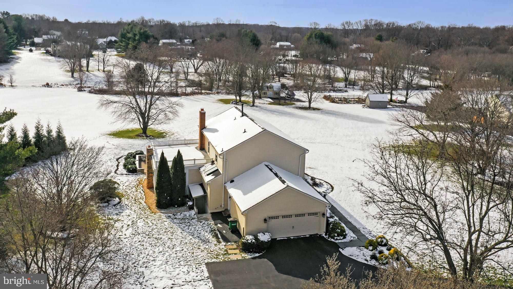 ROLLING KNOLLS - Residential