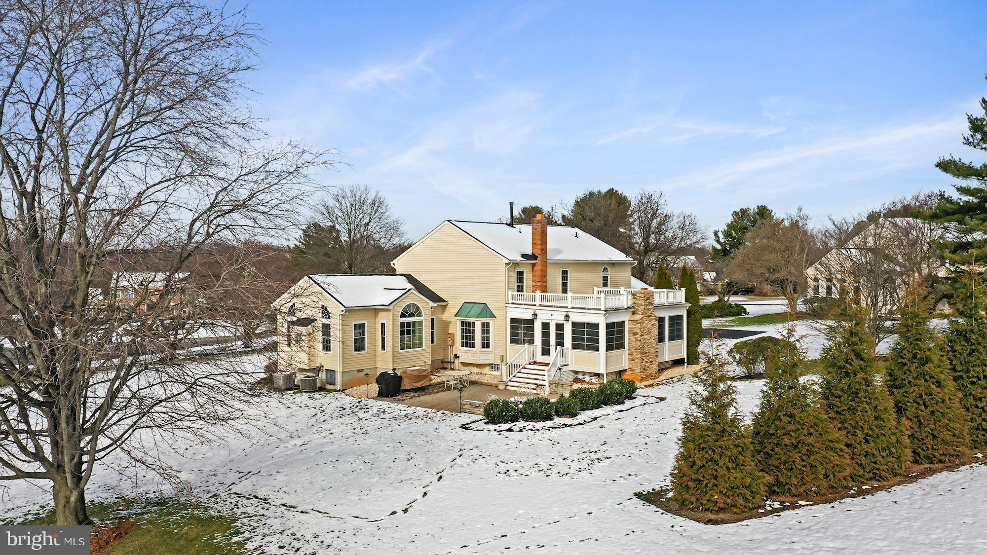 ROLLING KNOLLS - Residential