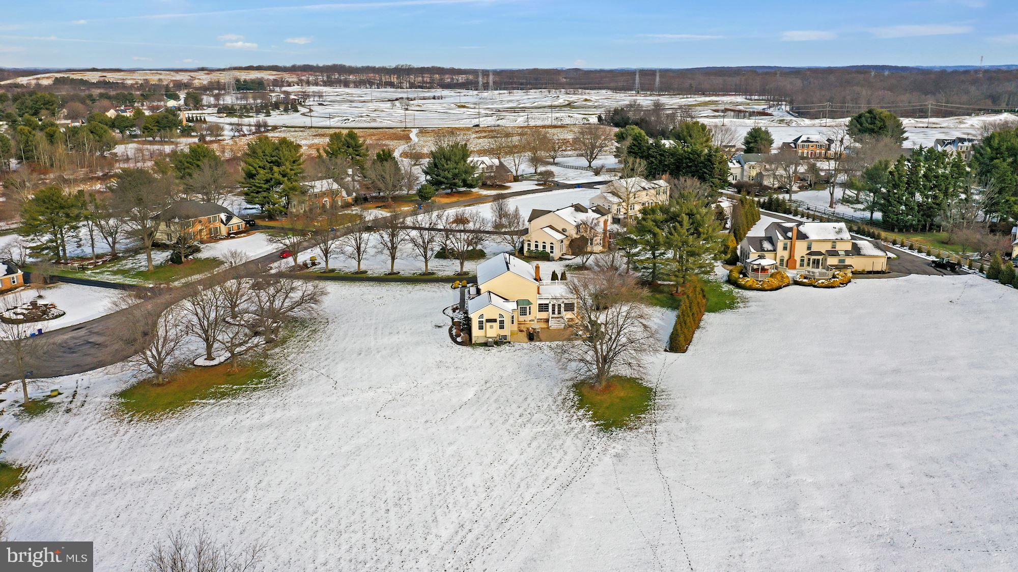 ROLLING KNOLLS - Residential