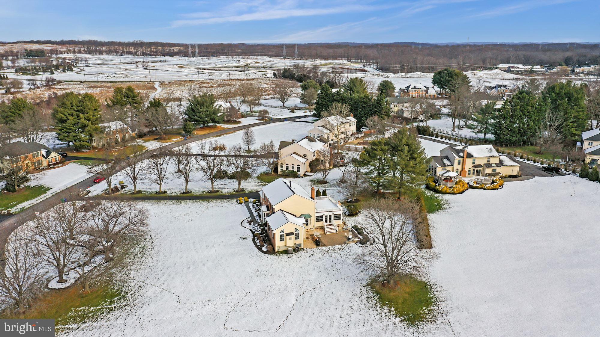 ROLLING KNOLLS - Residential