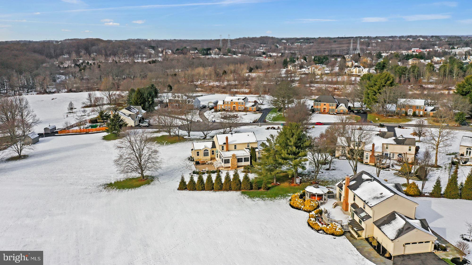 ROLLING KNOLLS - Residential
