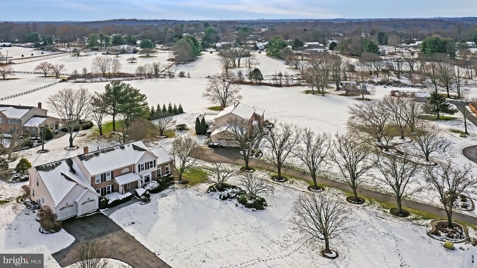 ROLLING KNOLLS - Residential