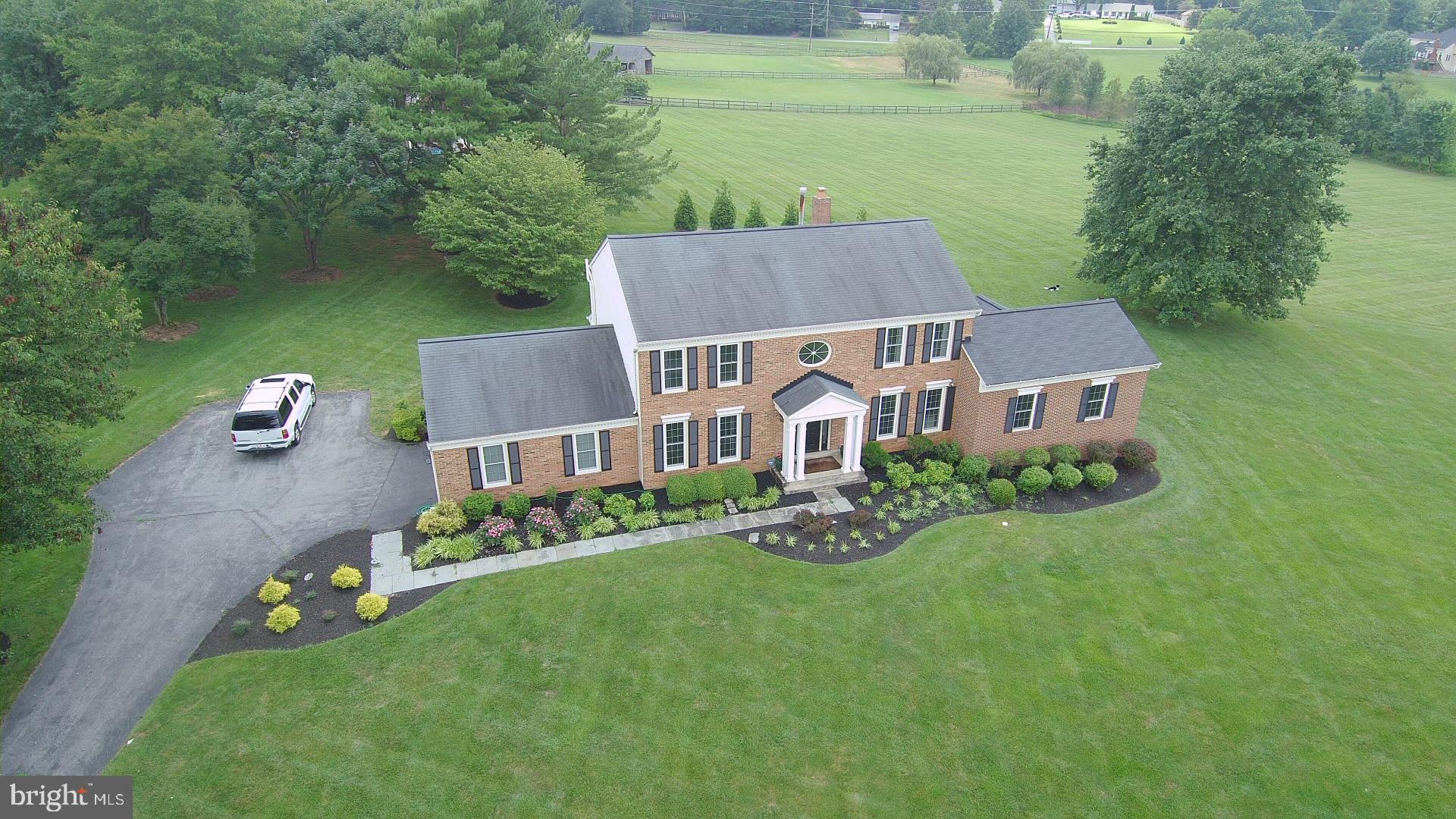 ROLLING KNOLLS - Residential