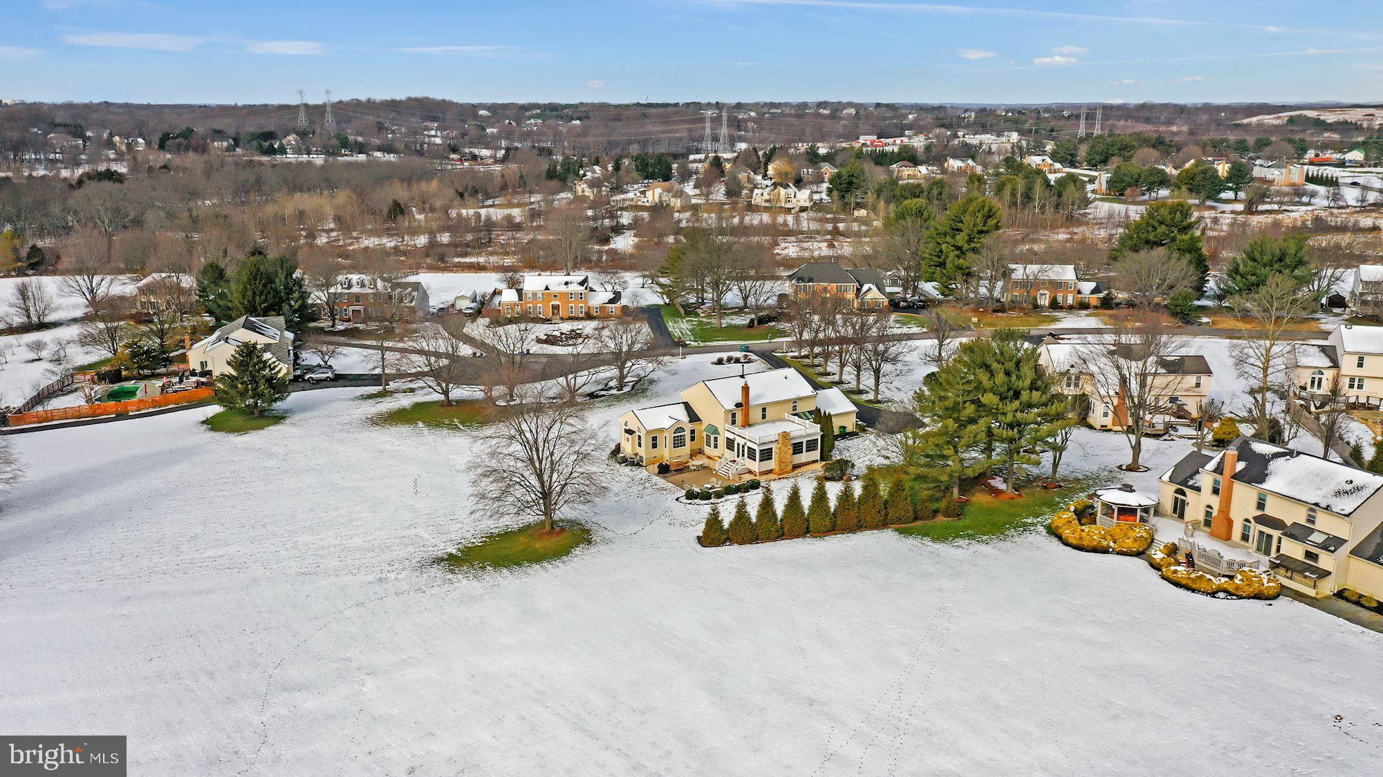 ROLLING KNOLLS - Residential