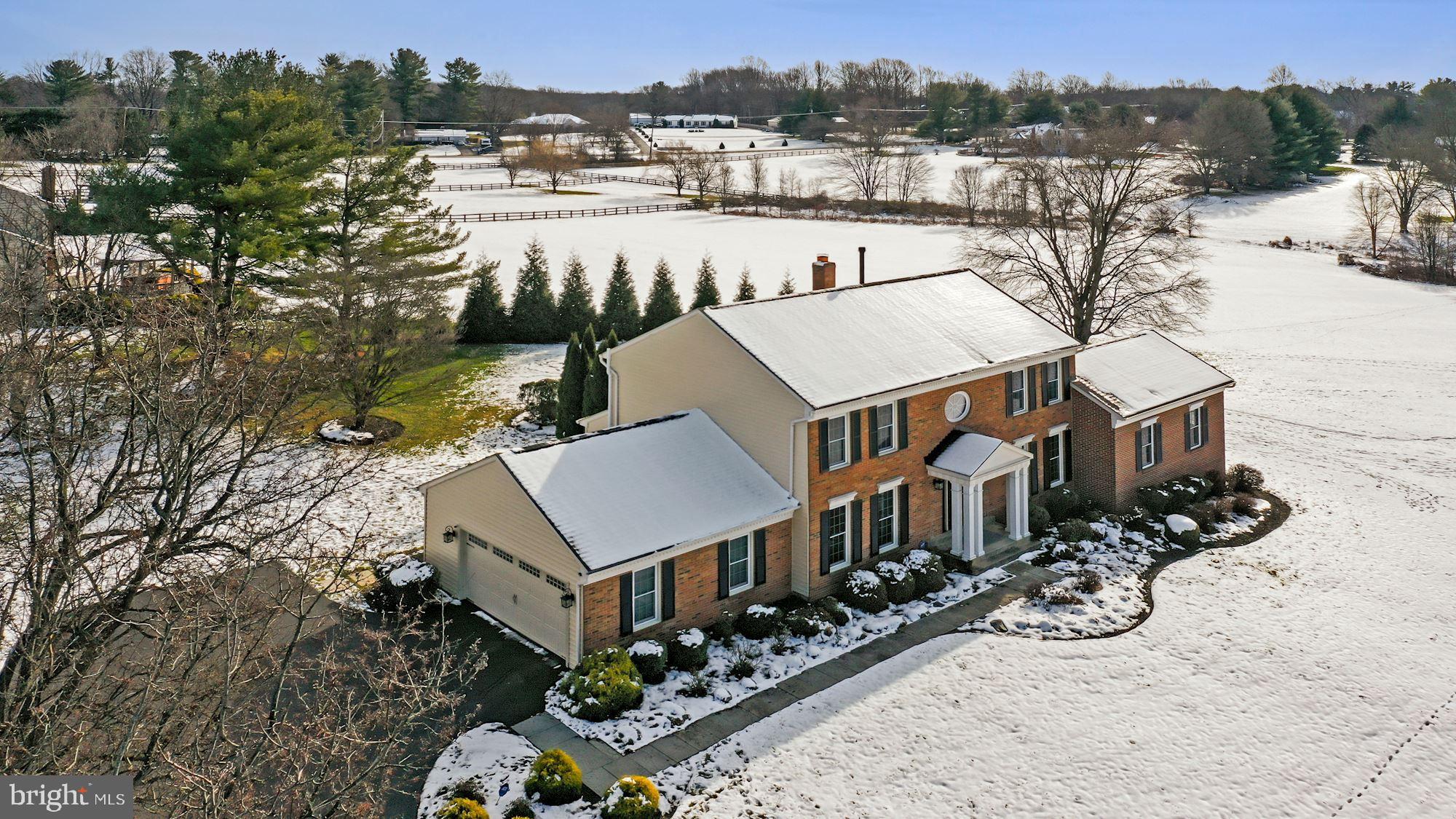 ROLLING KNOLLS - Residential