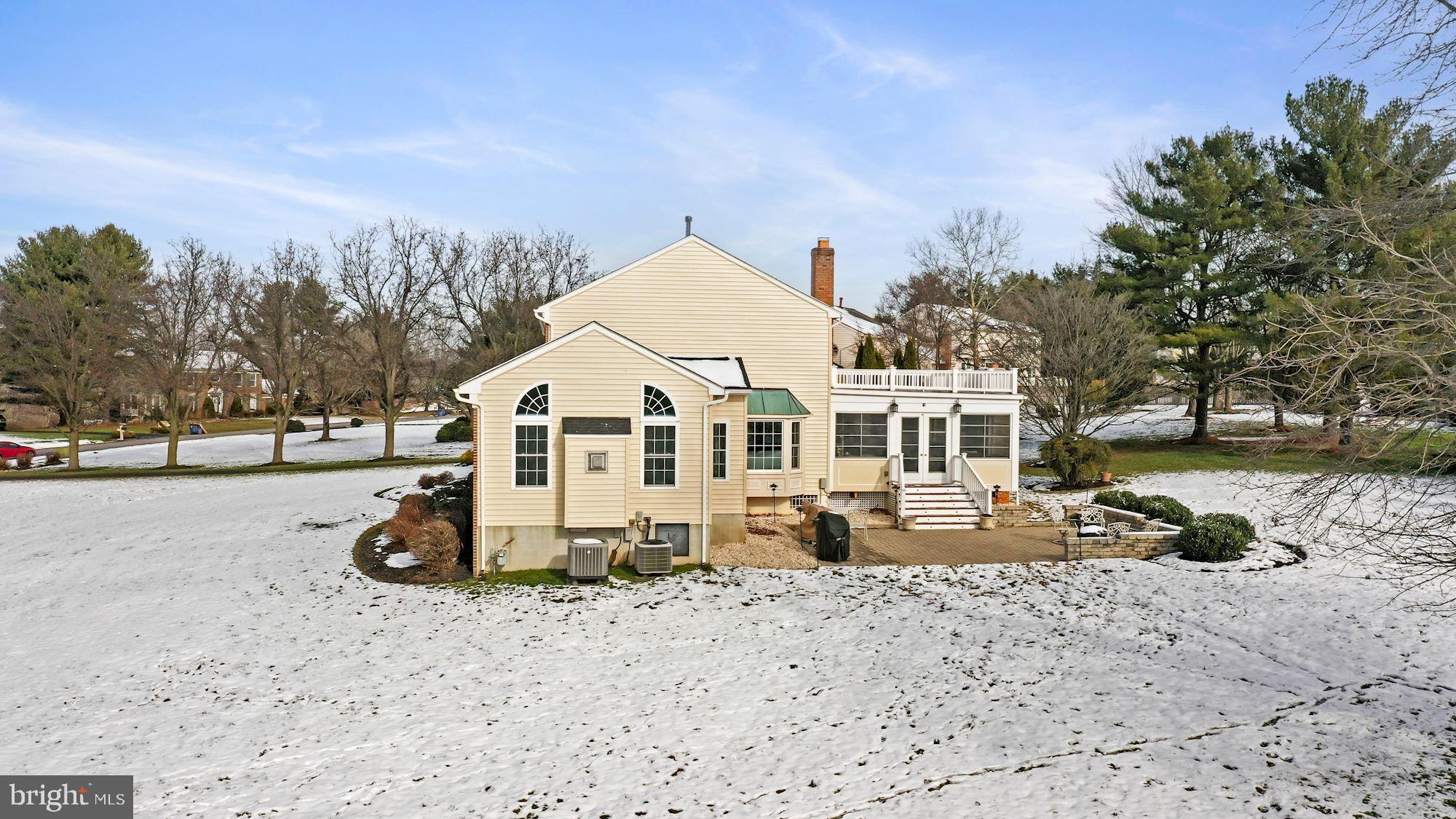 ROLLING KNOLLS - Residential