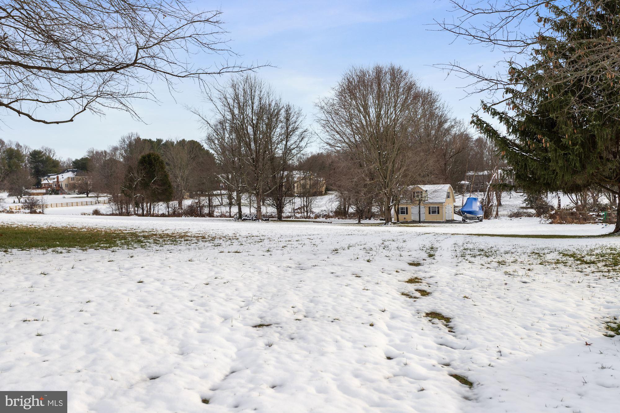 ROLLING KNOLLS - Residential