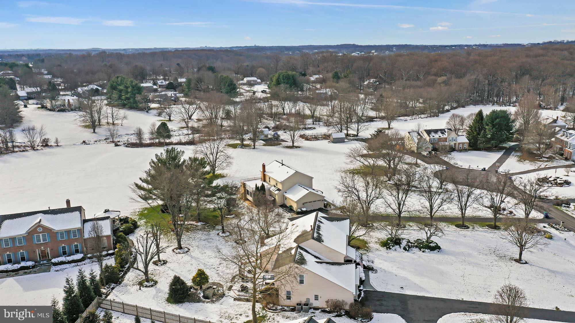 ROLLING KNOLLS - Residential