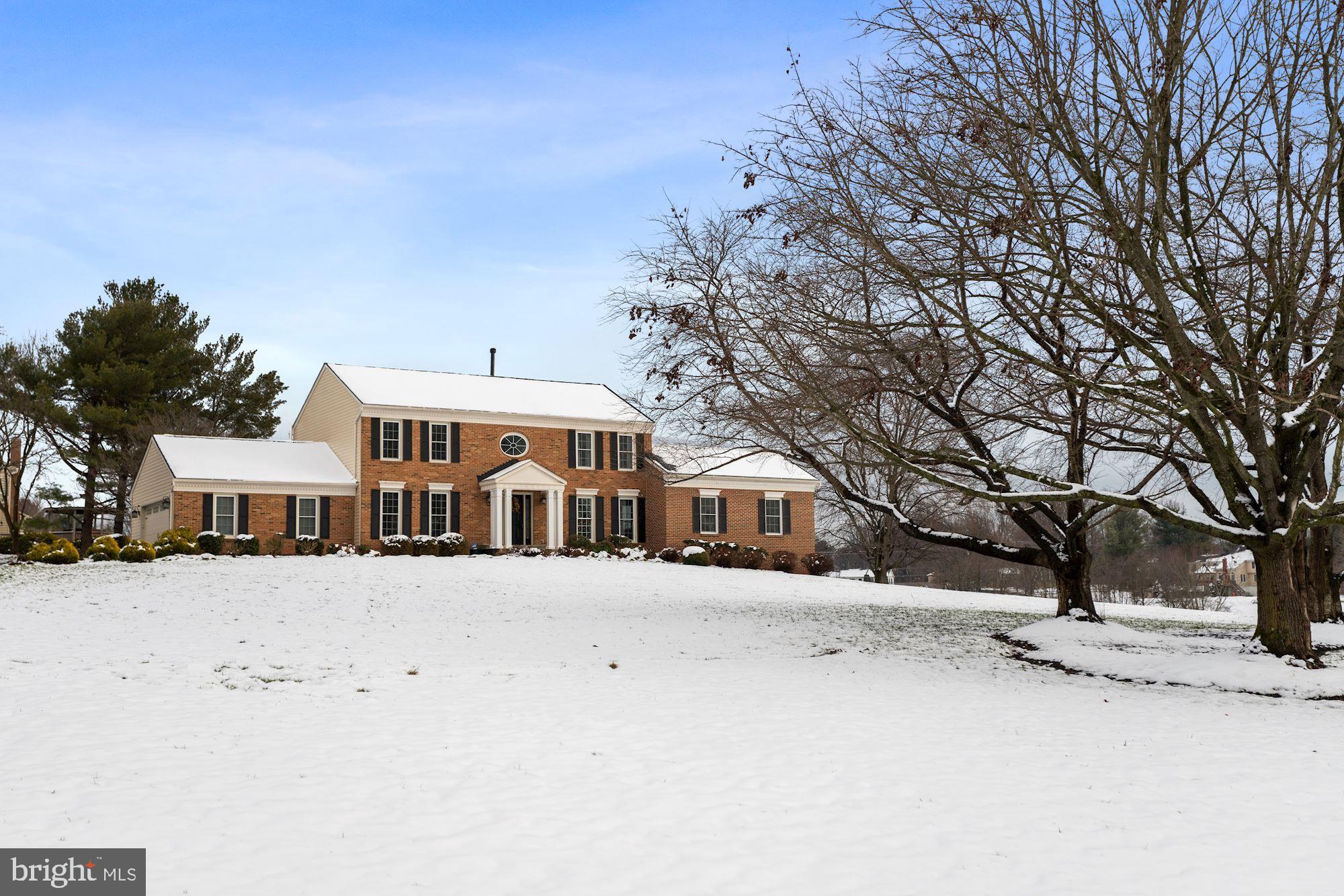 ROLLING KNOLLS - Residential