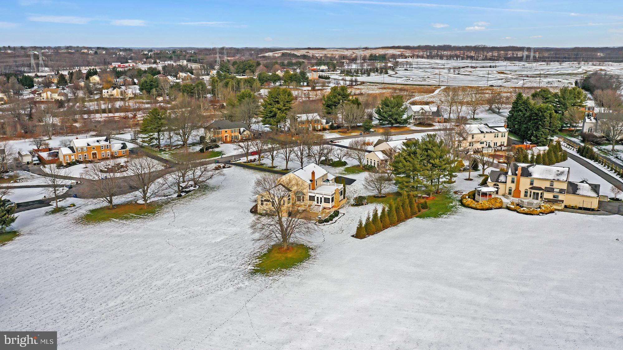ROLLING KNOLLS - Residential