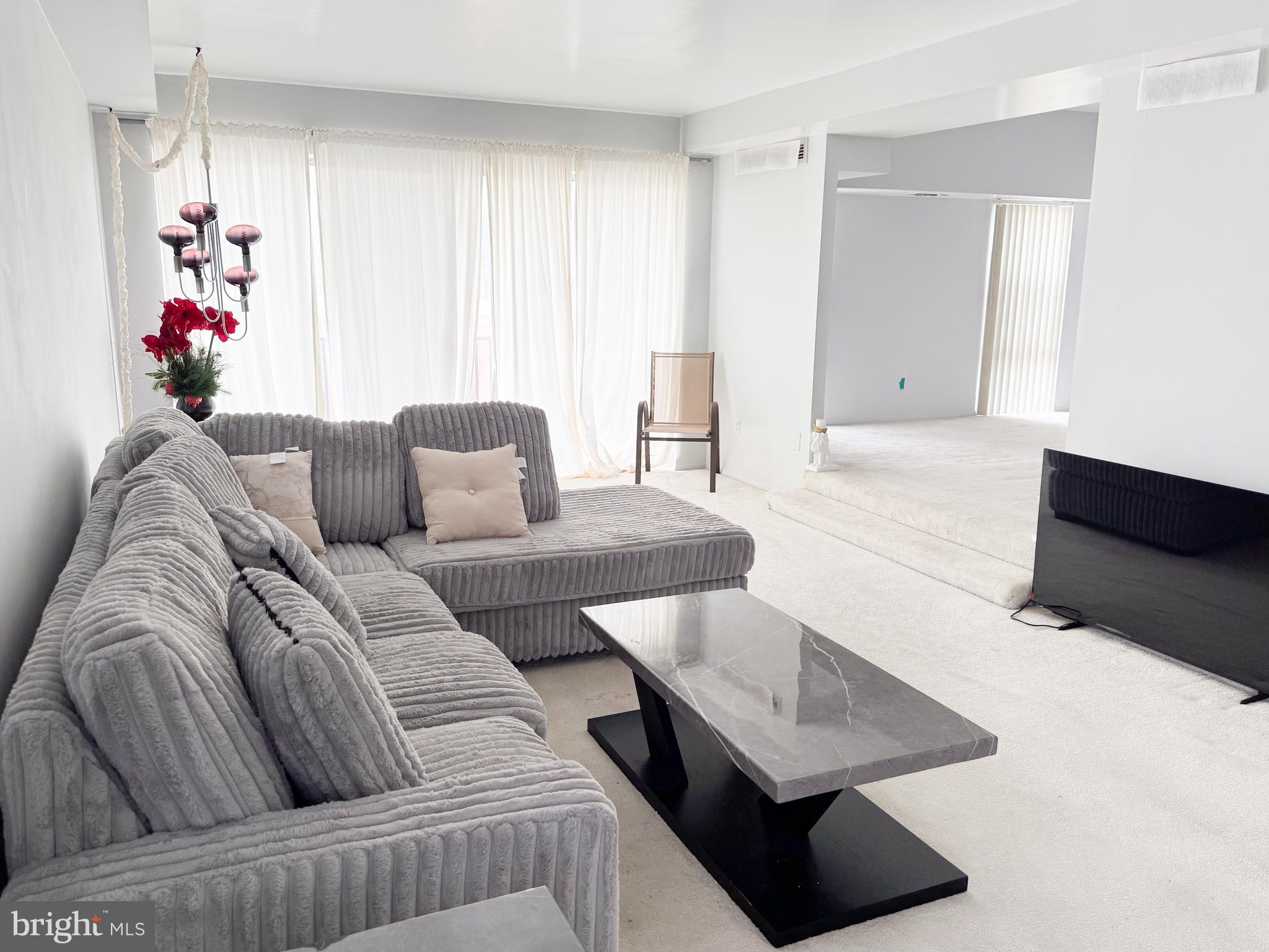 THE IMPERIAL - Residential